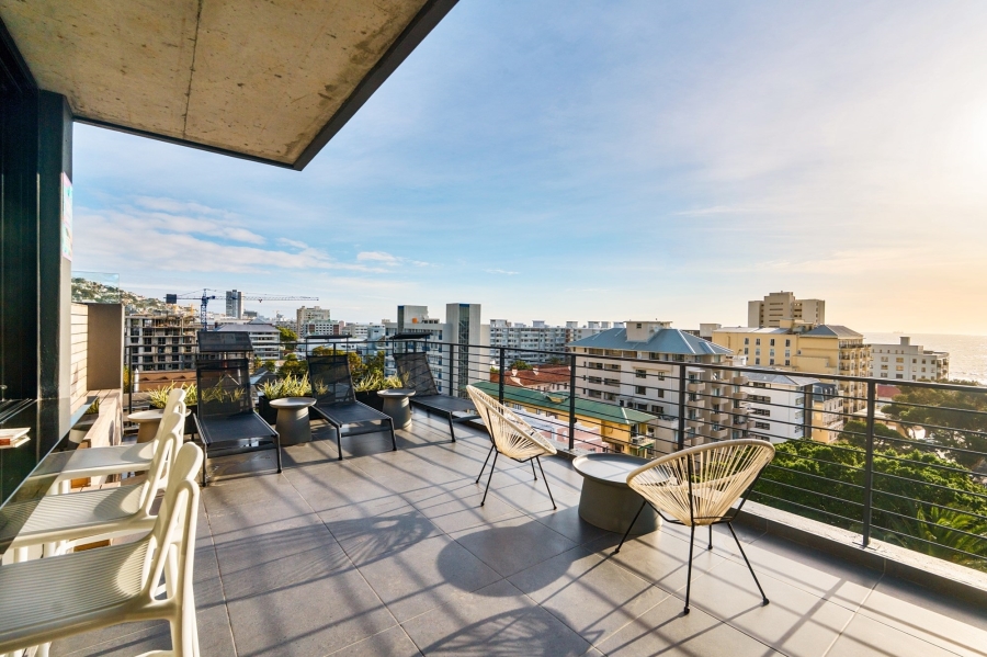 1 Bedroom Property for Sale in Sea Point Western Cape